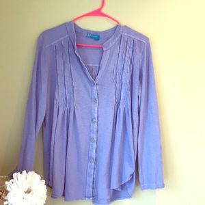 Women’s M/L Periwinkle blue shirt